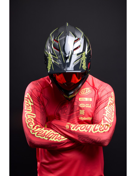 TROY LEE DESIGNS Kask D4 Composite MIPS Ghostwing Limited Edition
