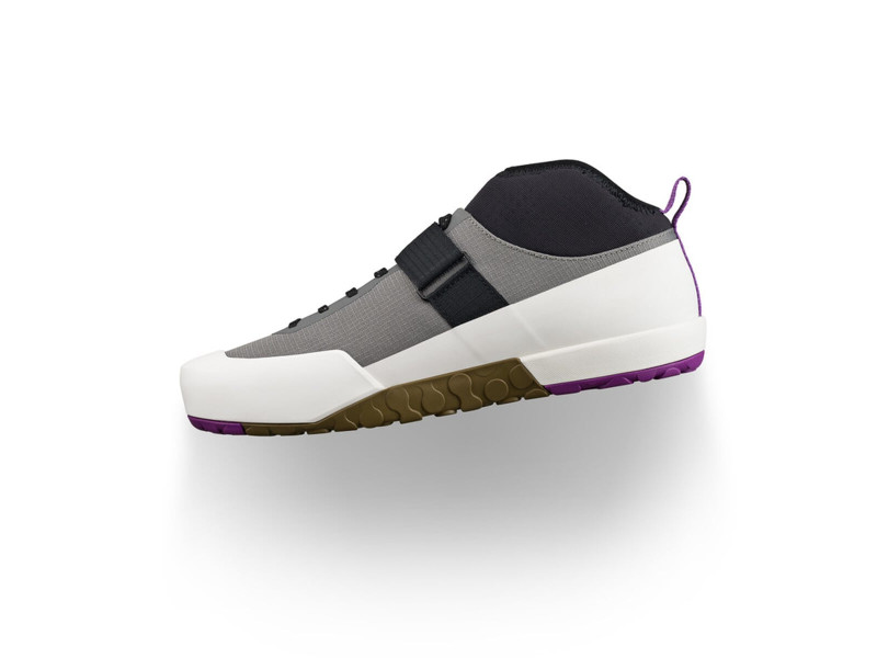 FIZIK buty rowerowe GRAVITA TENSOR FLAT white -...